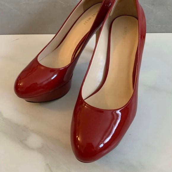 👠Nine West Red Patent Leather Pumps / Heels 8.5 - Picture 4 of 7